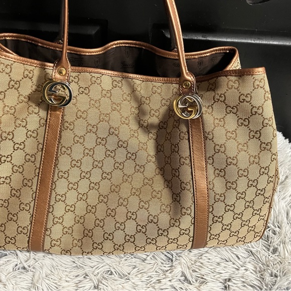 💯 Authentic Gucci: Glittery Twin GG Metallic Finish Bronze Tote Bag *RARE* - Picture 3 of 17